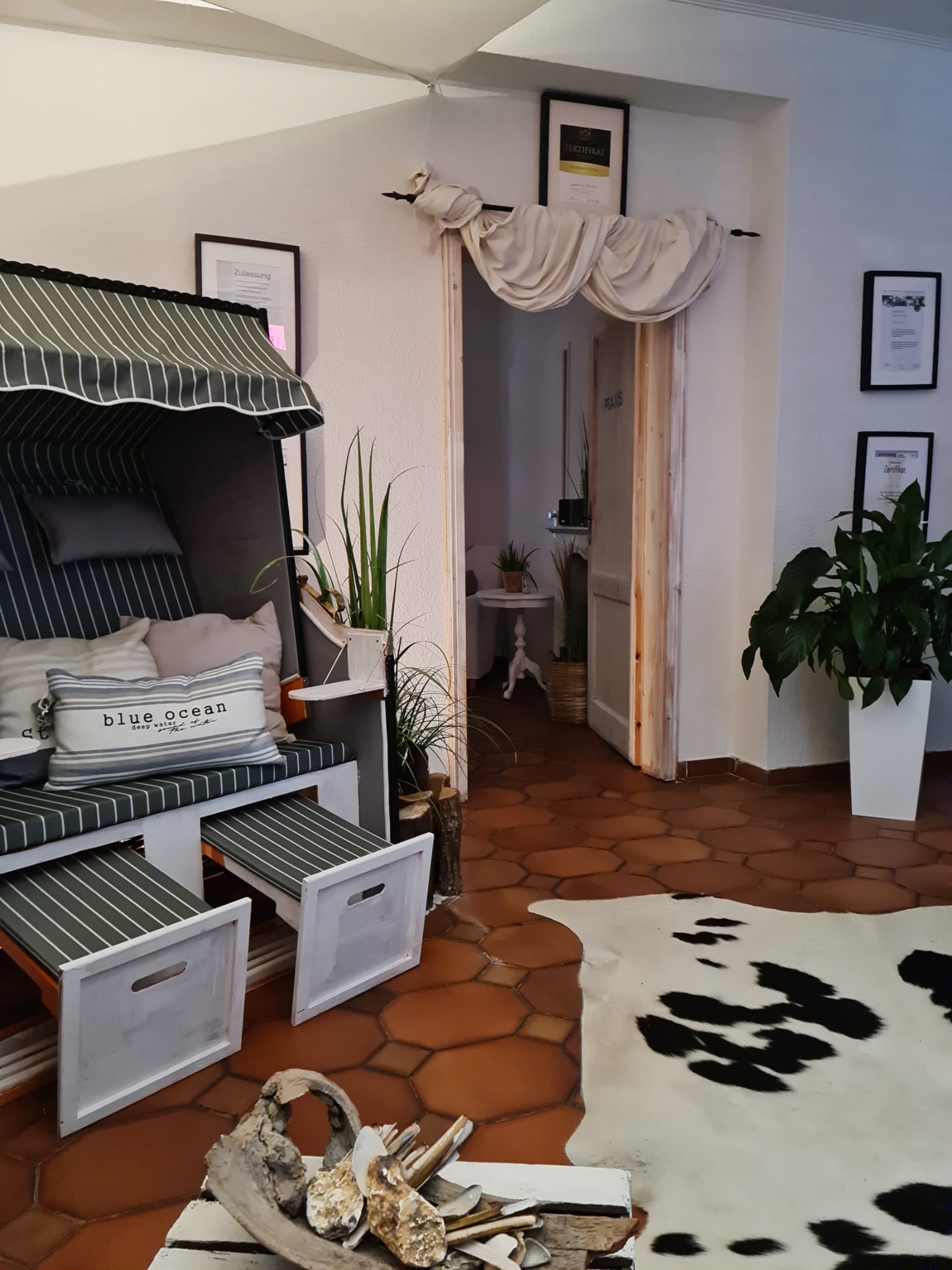Empfangsraum Massagepraxis Troisdorf Empfangsraum Massagepraxis Troisdorf